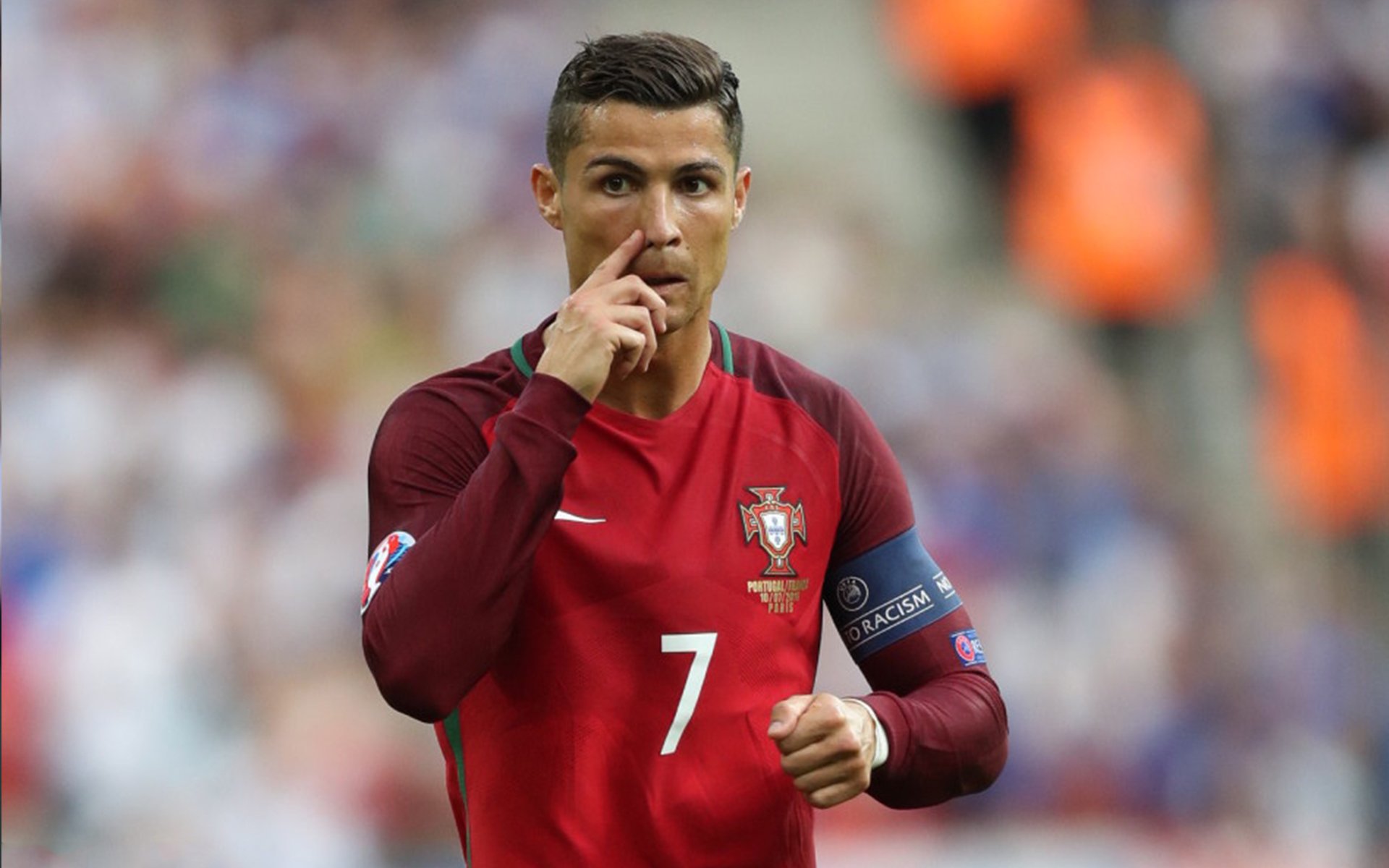 日本球员赛场拼搏，收获赞誉，日本队球员